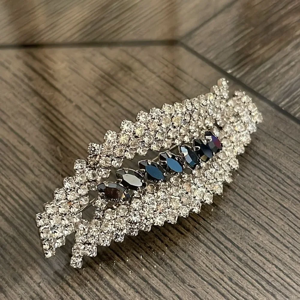 Vintage Rhinestone Clear & Gunmetal Rhinestone Brooch